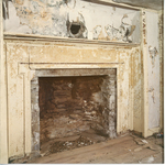 Mott House 174: Fireplace in Room F