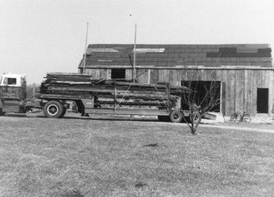 "Bradford-Higgins House 015: Moving Timbers"